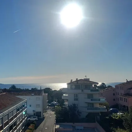 Bel Appartement A 200M De La Mer! Frejus Exterior photo